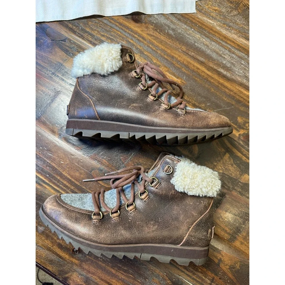 Sorel Harlow Lace Cozy Boots Burro Light Grey Womens 8.5 Leather & Shearling